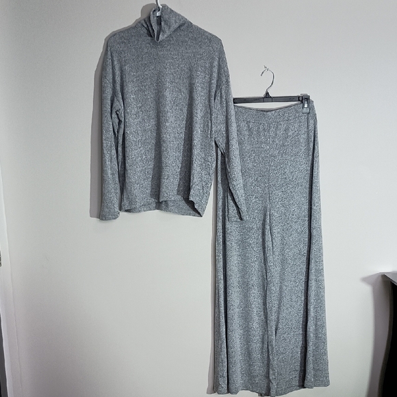 Women's Wide Leg Pants Set - Picture 1 of 13